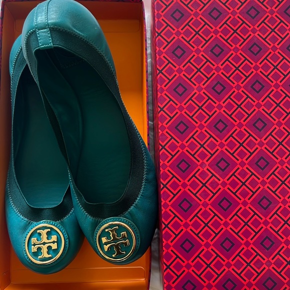 Tory Burch Caroline Blue Teal - Picture 1 of 7